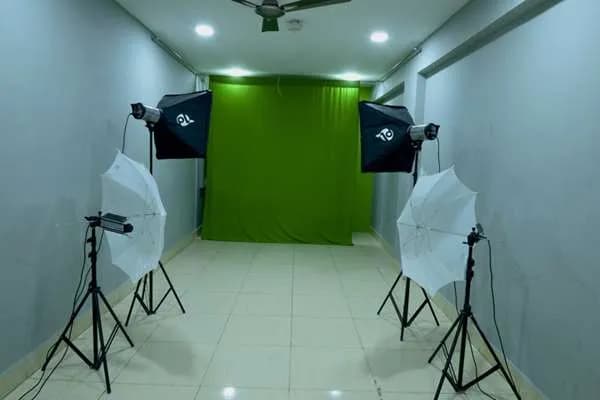 Frameboxx Shahibaug campus photograph 9