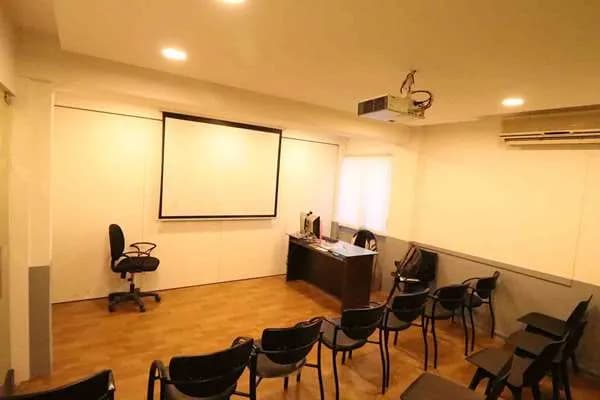 Frameboxx FC Road campus photograph 2