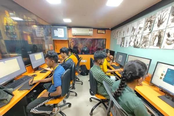 Frameboxx Ghatkopar campus photograph 1