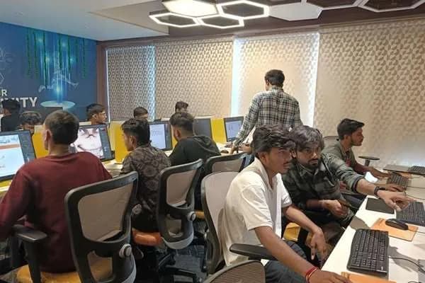 Frameboxx Hubli campus photograph 4